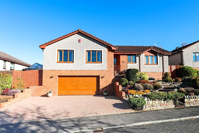 3 Bedroom Detached Bungalow For Sale In Balgeddie Gardens, Glenrothes, KY6