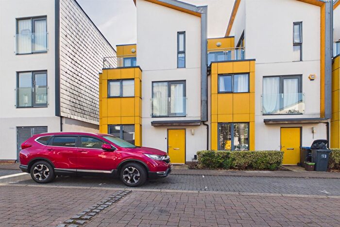 2 Bedroom Terraced House For Sale In Kerlin View, Streatham, SW16