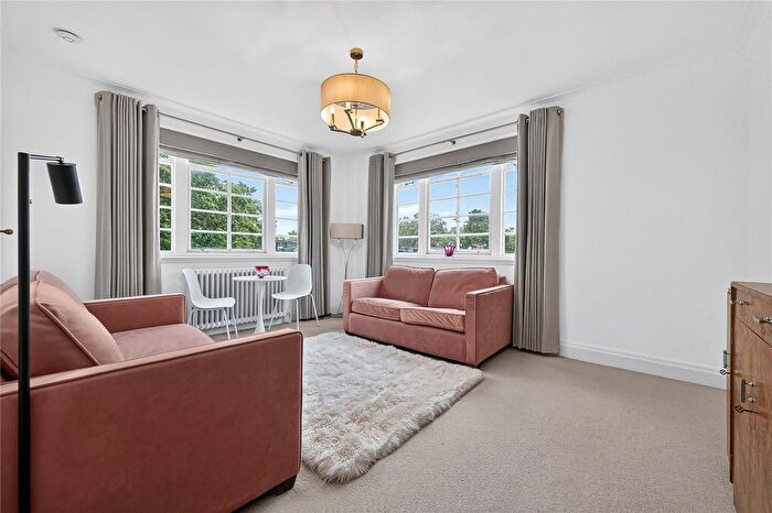 Studio For Sale In Tavistock Square, Bloomsbury, London, WC1H