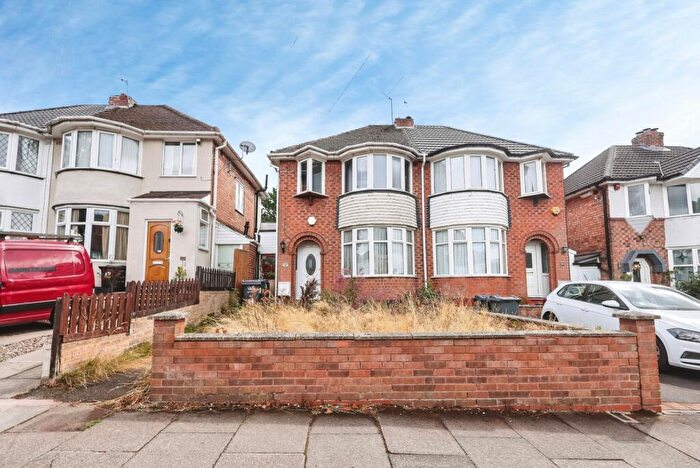 3 Bedroom Semi-Detached House For Sale In Corisande Road, Birmingham, West Midlands, B29