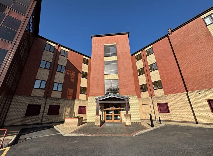 2 Bedroom Flat To Rent In Navigation Way, Ashton-On-Ribble, PR2