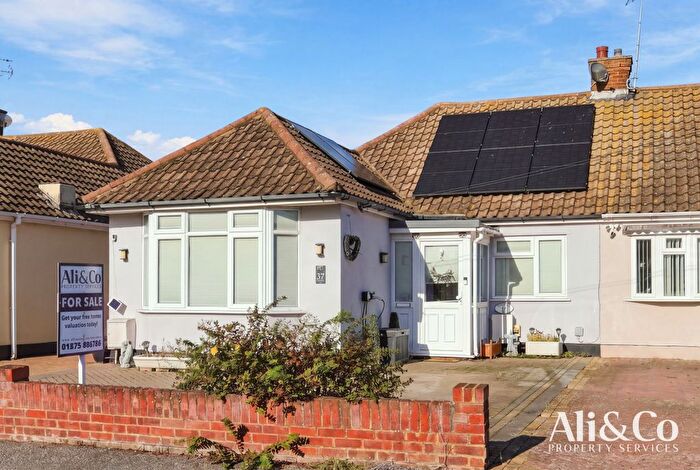 3 Bedroom Bungalow For Sale In Kersbrooke Way, Stanford-Le-Hope, SS17