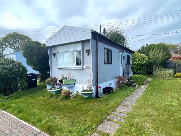 2 Bedroom Mobile Home For Sale In Whitehaven Home Park, Chapel Lane, Langley, SO45
