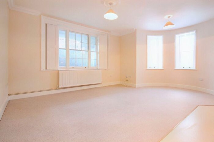 1 Bedroom Flat For Sale In Clarence Road, Clarence House, TN1
