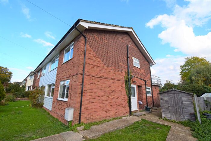 2 Bedroom Maisonette To Rent In Beachs Drive, Chelmsford, Essex, CM1