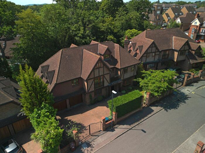 6 Bedroom Detached House For Sale In Cherry Tree Way, Stanmore, Harrow, HA7