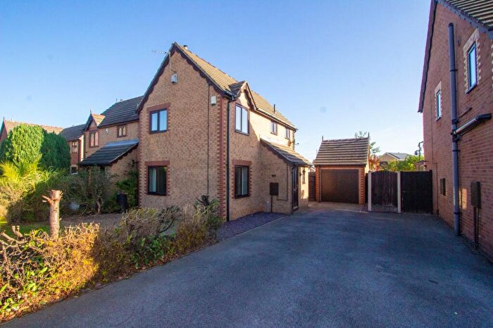 3 Bedroom Semi-Detached House To Rent In Far Field Close, Edenthorpe, Doncaster, DN3