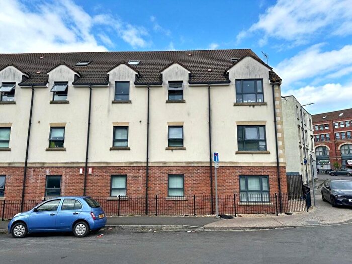 2 Bedroom Flat For Sale In Ducie Road, Lawrence Hill, Bristol, BS5