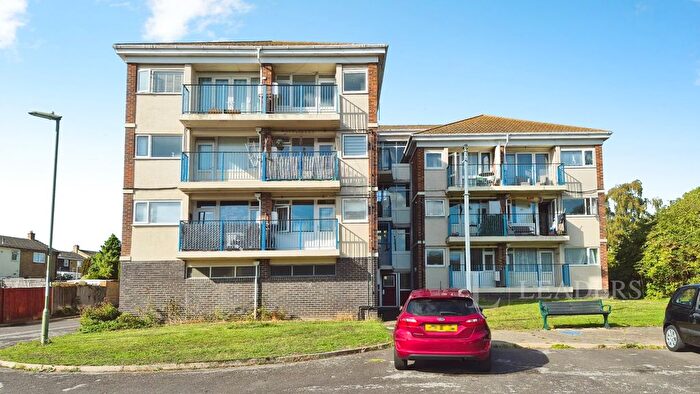 Studio For Sale In Hewett Close, Fareham, Hampshire, PO14