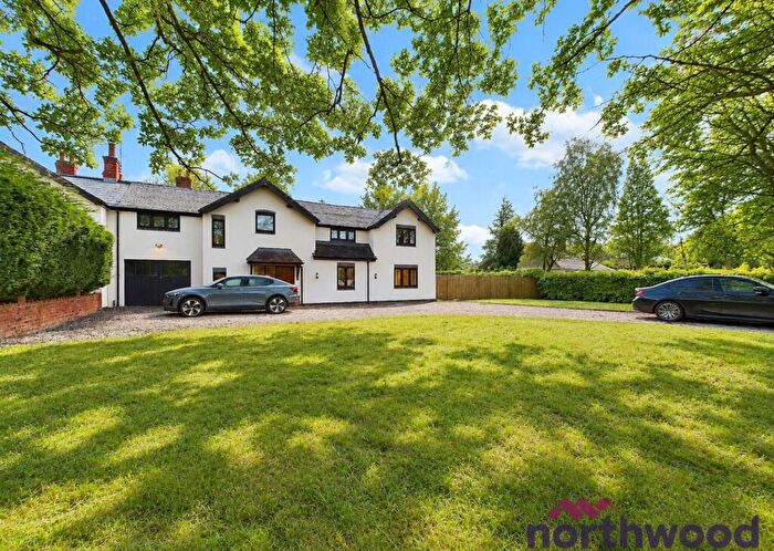 4 Bedroom Semi-Detached House To Rent In Middlewich Road, Sandbach, CW11