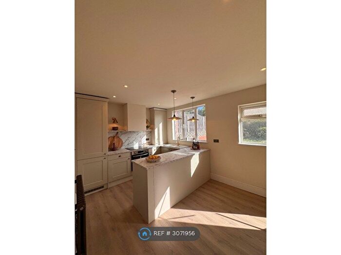 3 Bedroom Semi-Detached House To Rent In Princess St, Barnsley, S75