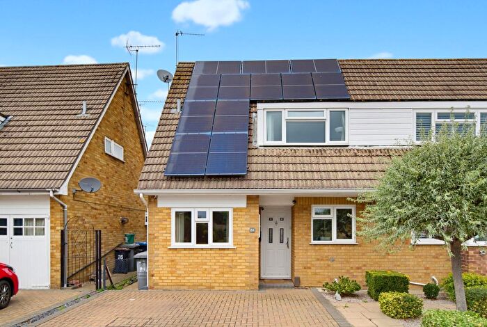 3 Bedroom Semi-Detached House For Sale In Hazelbank Road, Chertsey, KT16