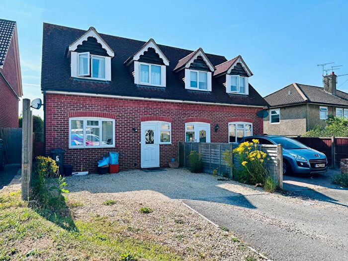 3 Bedroom Semi-Detached House To Rent In Turnpike Road, Highworth, SN6
