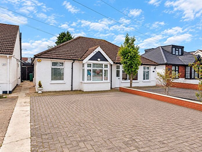 3 Bedroom Semi-Detached Bungalow For Sale In Pinkwell Avenue, Hayes, UB3