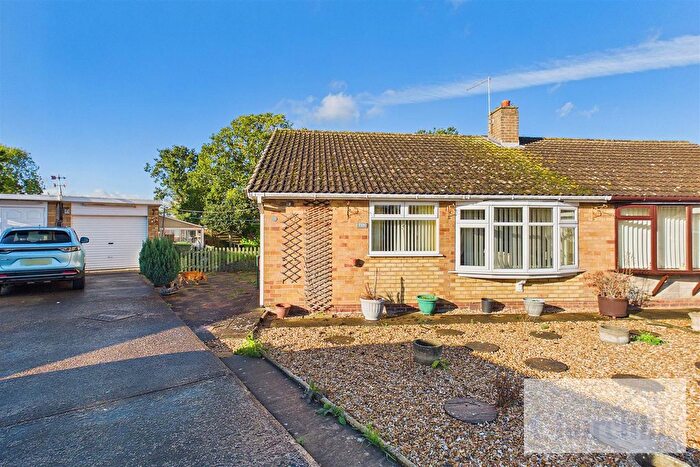 2 Bedroom Detached Bungalow For Sale In Melton Drive, Bishopthorpe, YO23