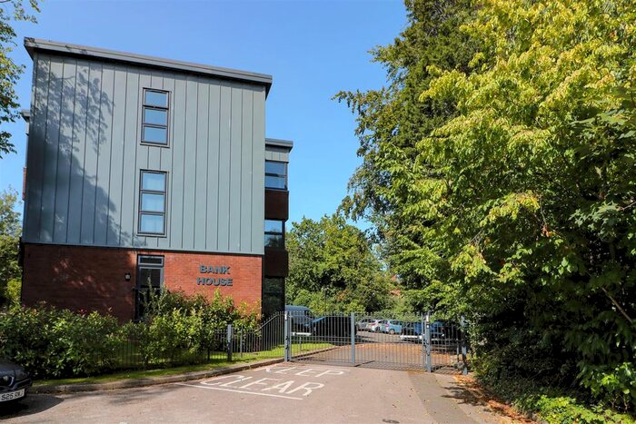 2 Bedroom Flat To Rent In Bank House, Westhaven Road, Sutton Coldfield, B72