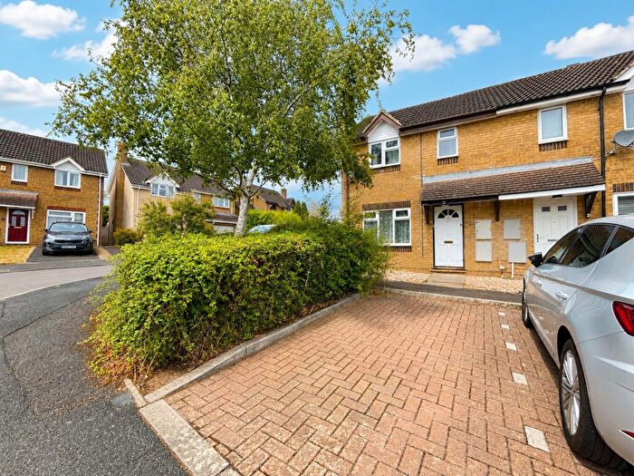 2 Bedroom End Of Terrace House For Sale In Fyne Close, Sparcells, SN5