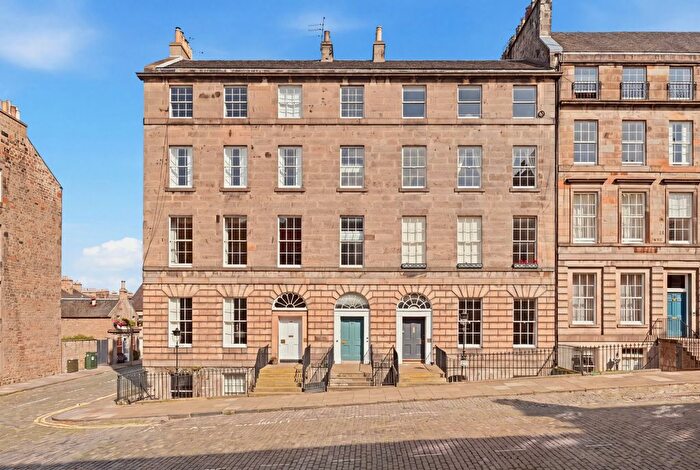 2 Bedroom Flat For Sale In India Street, New Town, Edinburgh, EH3