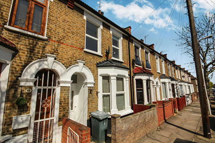 2 Bedroom House To Rent In Humberstone Road, London, E13