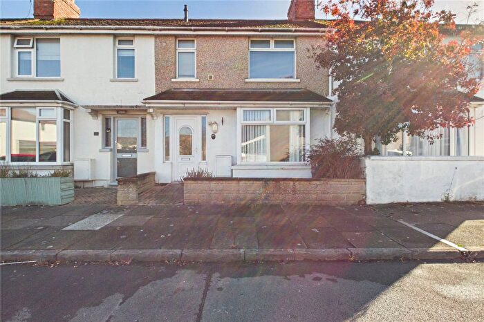 3 Bedroom Terraced House For Sale In Wembley Street, Ferndale, Swindon, Wiltshire, SN2