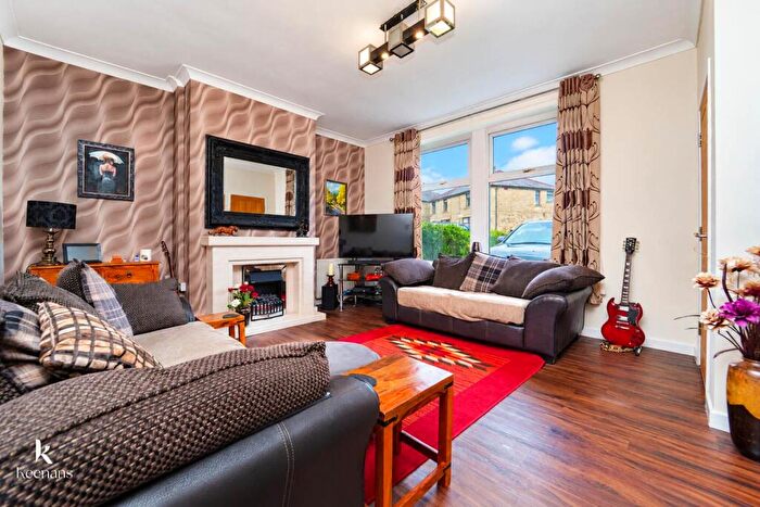 3 Bedroom Semi-Detached House For Sale In Haworth Avenue, Rossendale, BB4