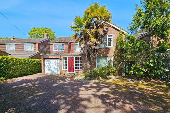 4 Bedroom Detached House For Sale In Forest Road, Denmead, PO7