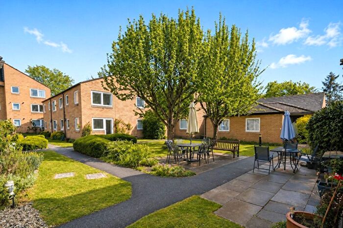 1 Bedroom Apartment For Sale In Mount Hermon Road, Woking, Surrey, GU22