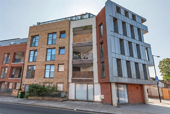1 Bedroom Flat For Sale In Oberon Court, East Ham, E6