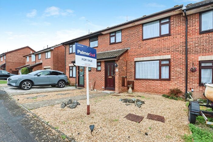 3 Bedroom Terraced House For Sale In Old Kiln Road, Poole, Dorset, BH16