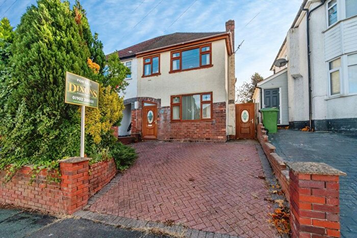 3 Bedroom Semi-Detached House For Sale In Mount Road, Wolverhampton, West Midlands, WV4