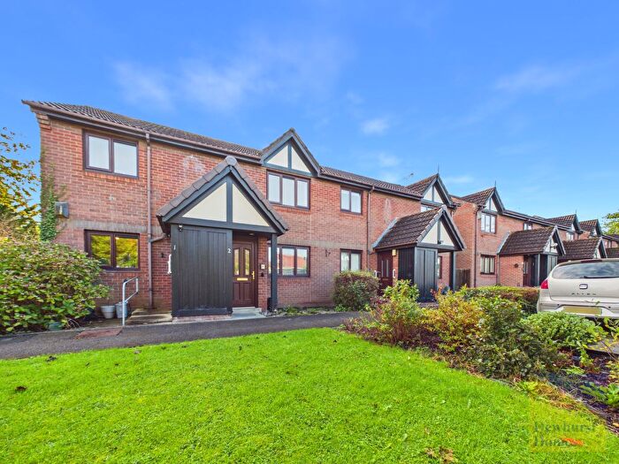 2 Bedroom Flat For Sale In Brook Croft, Ingol, Preston, PR2