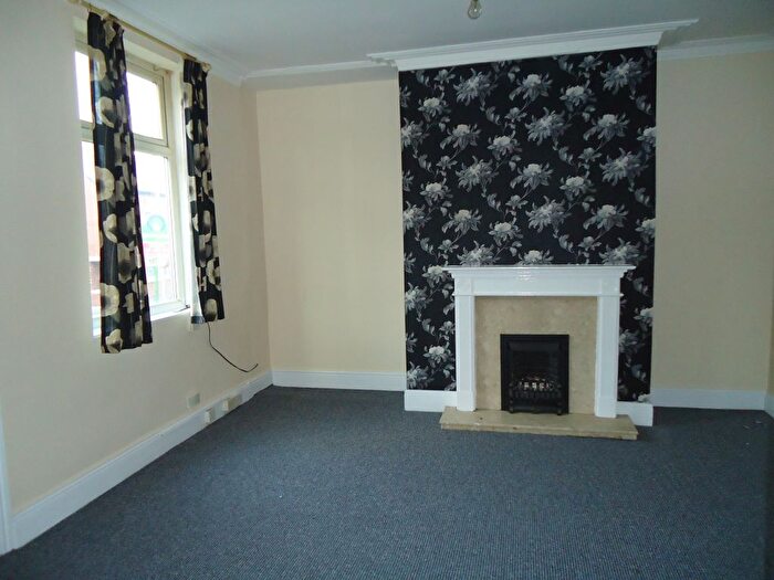 2 Bedroom Terraced House For Sale In Garnet Terrace, Beeston, LS11