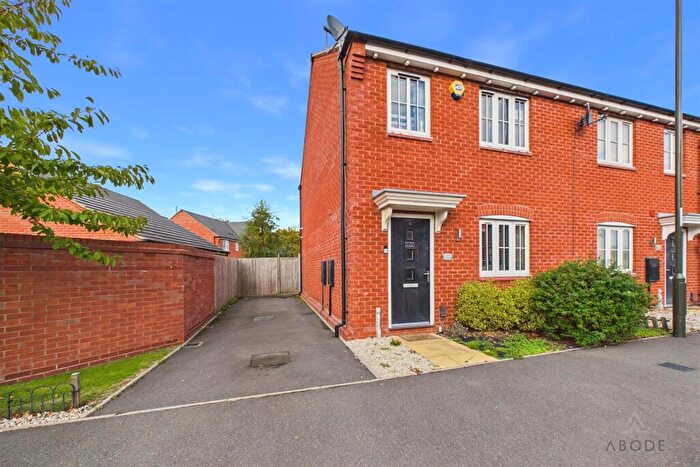 3 Bedroom End Of Terrace House For Sale In Balmoral Way, Hatton, Derby, DE65
