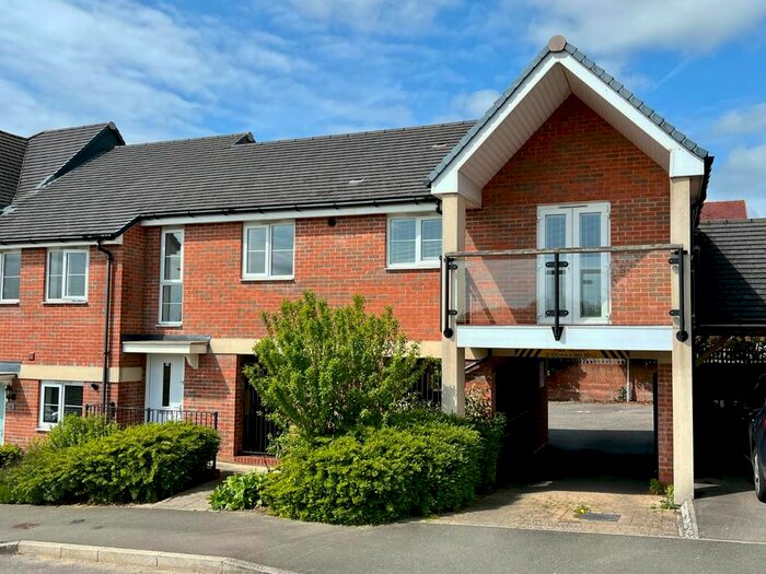 1 Bedroom Detached House For Sale In Sir Bernard Paget Avenue, Ashford, TN23