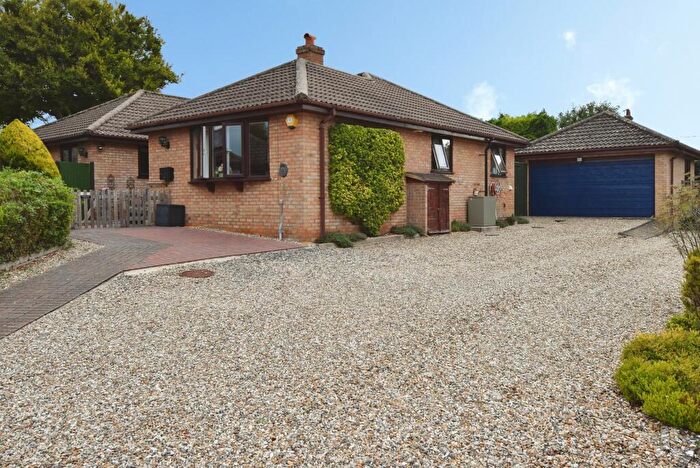 4 Bedroom Detached Bungalow For Sale In Hilltop Close, Shrewton, SP3