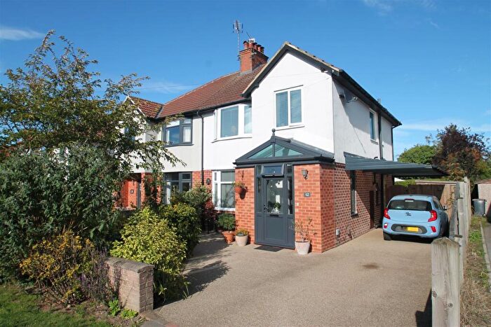 3 Bedroom Semi-Detached House For Sale In Birstwith Road, Harrogate, HG1