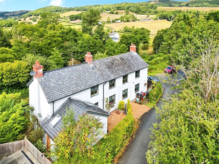 3 Bedroom Detached House For Sale In Llanfyllin, Powys, SY22