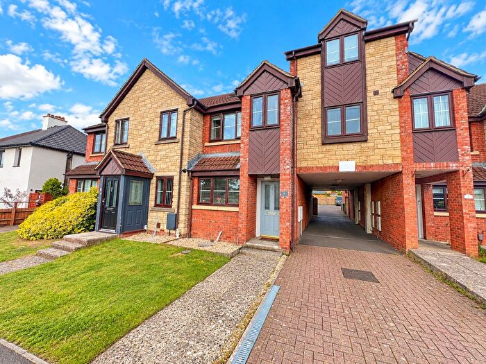 3 Bedroom Terraced House For Sale In Chapel Close, Melksham, SN12