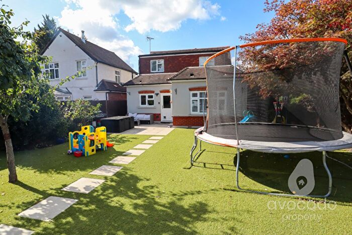 4 Bedroom Detached Bungalow For Sale In Farnborough Road, Farnborough, Hampshire, GU14