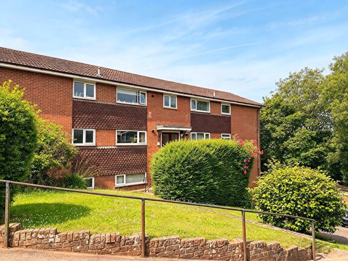 2 Bedroom Flat To Rent In The Marles, Exmouth, EX8