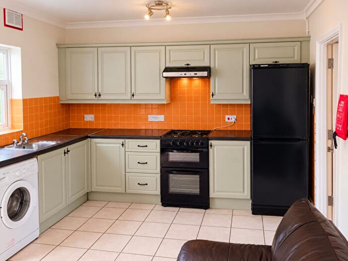 3 Bedroom House To Rent In Redvers Road, BN2