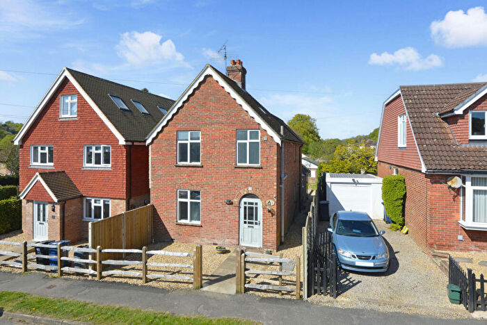 3 Bedroom Detached House For Sale In Pitfold Avenue, Haslemere, GU27