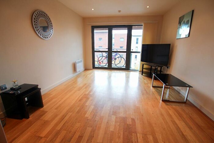 2 Bedroom Flat To Rent In The Reach, Leeds Street, L3