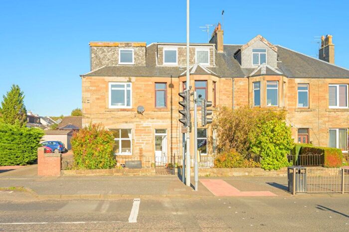 2 Bedroom Maisonette For Sale In West Main Street, Broxburn, EH52