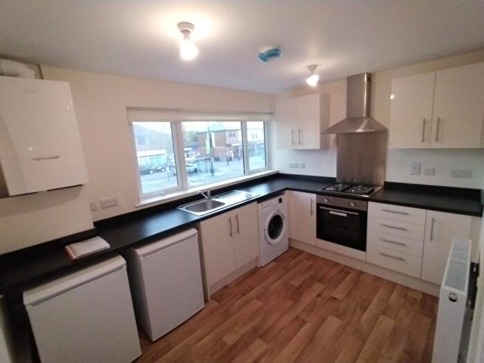 2 Bedroom Apartment To Rent In Bramcote Lane, Wollaton, NG8