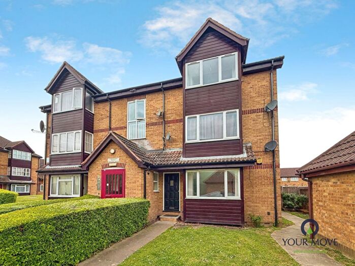 Studio For Sale In Frobisher Road, Erith, DA8