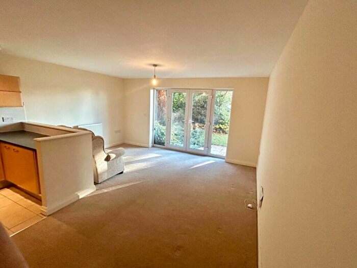 1 Bedroom Apartment To Rent In Pineview Gardens, Littleover, DE23