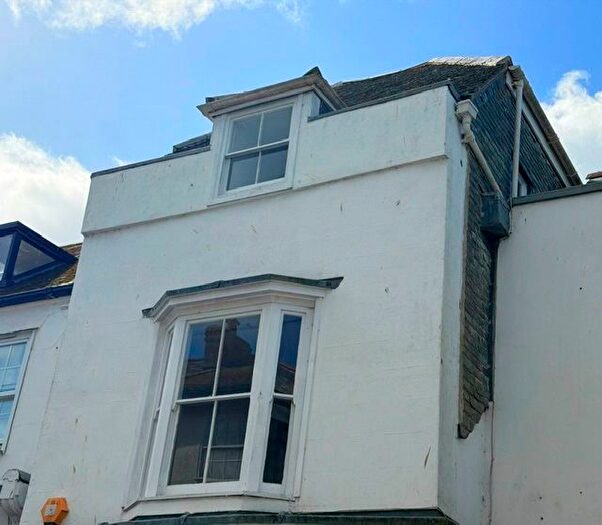 2 Bedroom Flat To Rent In Meneage Street, Helston, TR13