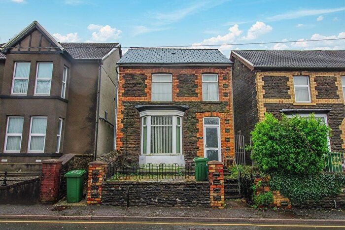 5 Bedroom House To Rent In Llantwit Road, Treforest, CF37