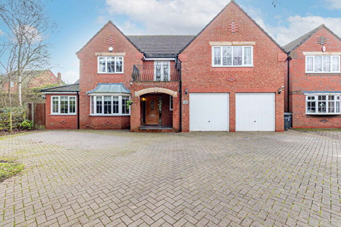 5 Bedroom Detached House For Sale In Grovefield Crescent, Balsall Common, CV7